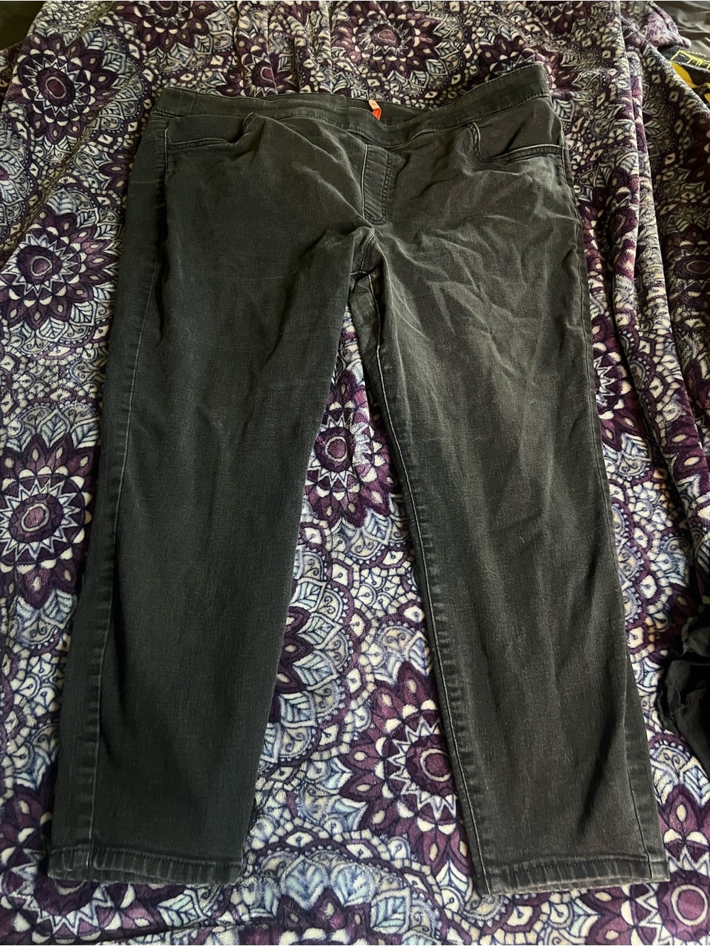 EVRI Black Jeans with Red Logo Tag